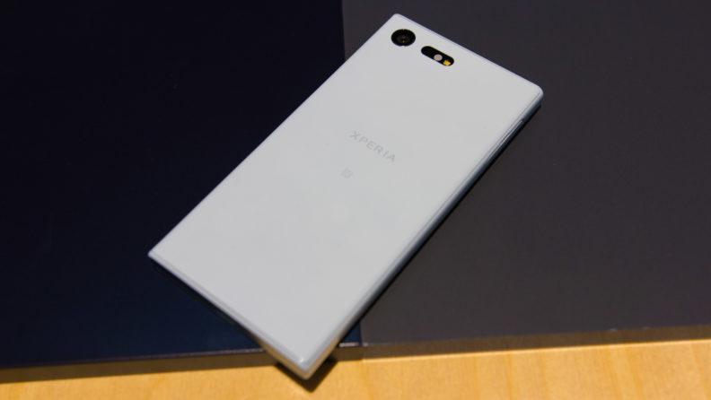 xperia x compact-