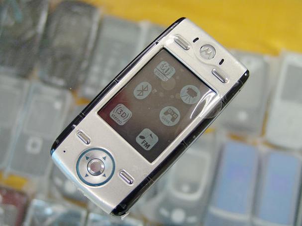 motorola e6-MOTOROLA E680g自带游戏